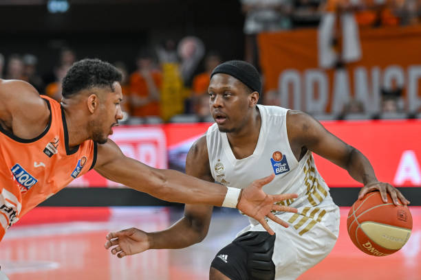 许多湖人旧 许多湖人旧